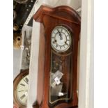 Clocks: 20th cent. Lincoln 31 day wall hanging regulator.