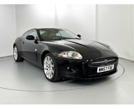 Registration: WM57FBE  VIN: SAJAC43PX85B24873  Mileage Showing: 142,000  Transmission: Automatic  MOT: 13/10/20244.2 Litre V8