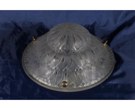 Hettier and Vincent of France, an Art Deco style opaque art glass pendant ceiling light with geometric leaf and berry pattern