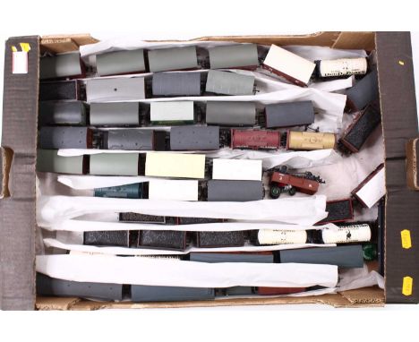 One tray containing approx 45 unboxed 00 gauge wagons, by various manufacturers such as Dapol, Hornby, Bachmann and others. A