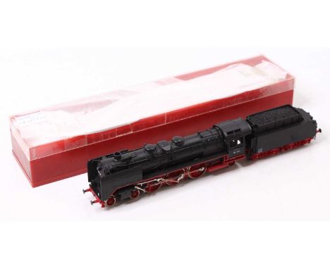 A Rivarossi class O1 4-6-2 no.O1 141 HO gauge in the original plastic box, in excellent condition, box good condition.We are 