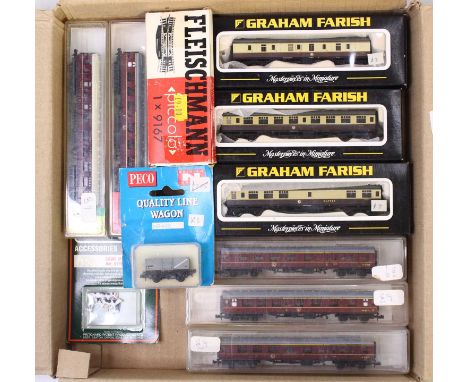 A small collection of N gauge coaches and other items, including three Graham Farish coaches, in GWR brown and cream, five Mi