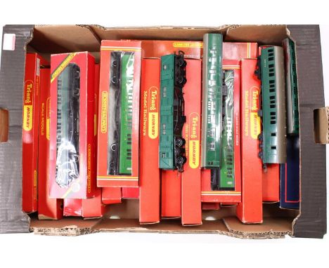 One tray of 00 gauge Hornby, Triang and Bachmann coaches in LNER teak and Southern green livery, a total of approximately 22 