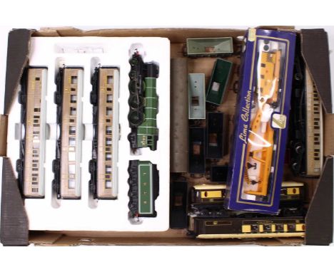 A 00 gauge Hornby Flying Scotsman set, and other 00 gauge rolling stock, to include an A1 loco "Flying Scotsman", with three 