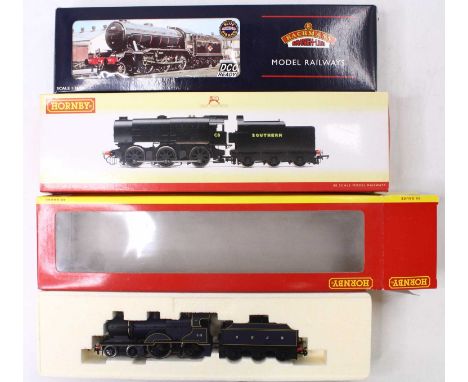 Three 00 gauge locos, including a Hornby Southern Q1 in Bulied sunshine livery, no.C8, a Bachmann K3 class in weathered BR bl