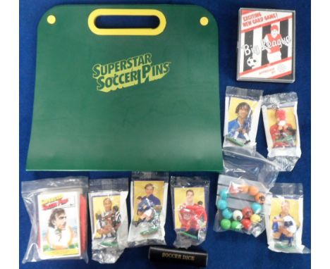 Trade issues, Football selection, Superstar Soccer Pins Collection No 1, complete set of 20 cards & badges plus 6 duplicate c