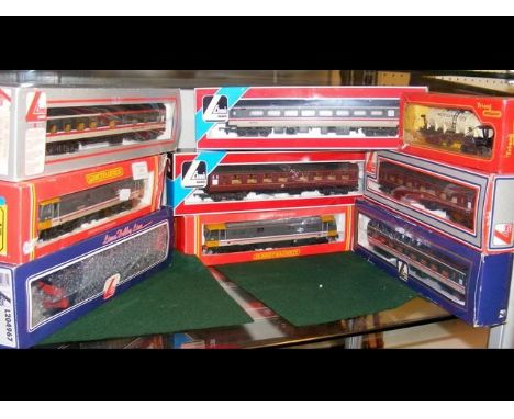 Selection of Hornby and Lima carriages - boxed 