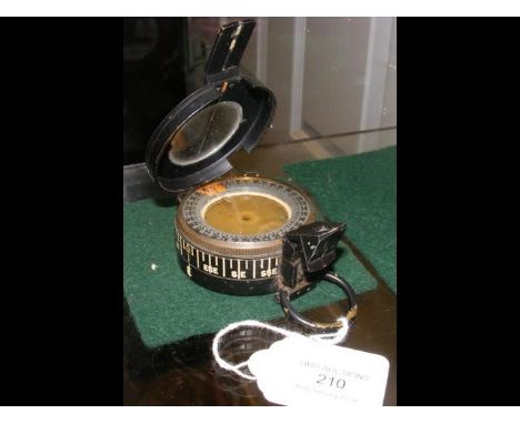 Military pocket compass