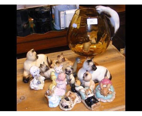 Various collectable ceramic ware, including Warne &amp; Co. Beatrix Potter, Beswick and other 