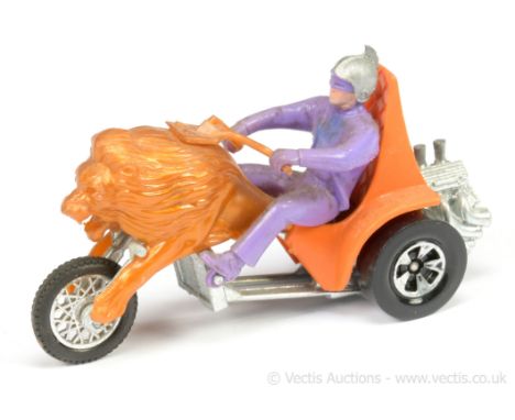 Hot Wheels (Mattel) Rrrumblers 4935 Centurion - orange seat, gold lion head, dark lilac rider with silver helmet - Excellent 