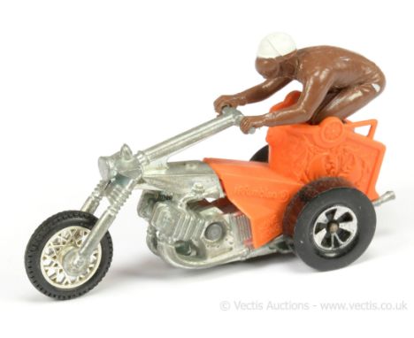Hot Wheels (Mattel) Rrrumblers 5948 Choppin Chariot - orange body, brown rider with black boots and white helmet - Excellent 