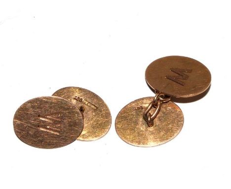 A set of 9 carat oval cufflinks