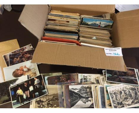 Postcards : A box of 900+ vintage worldwide postcards inc Canada, Germany, gibralter - RP's included - postmarks &amp; 65 Roy