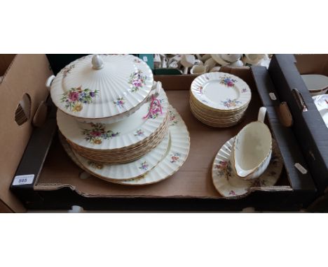 Royal Worcester Roanoke dinnerware appx 25pc  