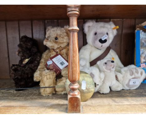 Teddy bears including two Charlie Bears and a Steiff bear.note:- Steiff no.016011.P&P:- £28.00+VAT (UK only).