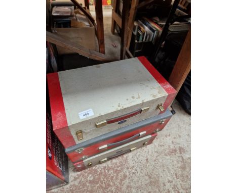 A Rollei P37A projector &amp; three cases of 35mm colour slides to include Portugal, Ireland, Isreal, 1950s and traction engi