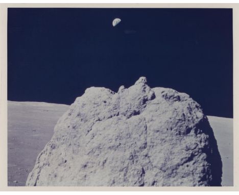 Eugene Cernan The Earth seen by humans for the last time in the lunar sky at Taurus-Littrow, Apollo 17, 7-19 December 1972, E