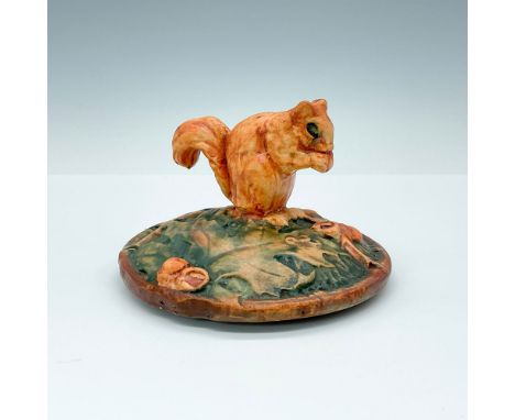 Charming and whimsical ceramic lid for a Weller tobacco jar. Issued: 20th centuryDimensions: 3.5"H x 5.5" dia.Condition: Age 