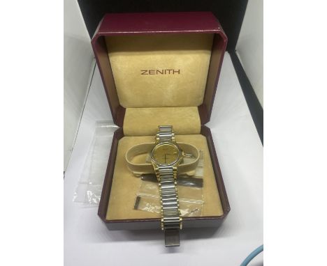 A ZENITH PORT ROYAL WRIST WATCH IN A PRESENTATION BOX SEEN WORKING BUT NO WARRANTY 