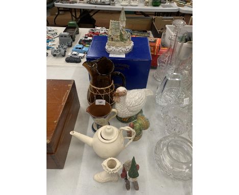 A QUANTITY OF ITEMS TO INCLUDE A BOXED DAVID WINTERS COTTAGES, A GLASS JUG, TEAPOT, BIRD FIGURES, MOTTO WARE, ETC 