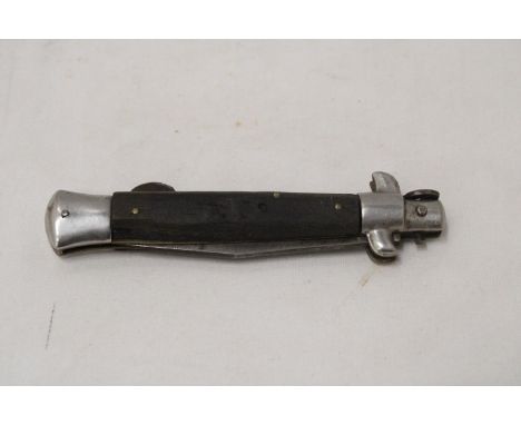 A VINTAGE STILLETTO LOCK KNIFE 