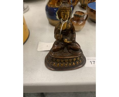 A BRONZE DIETY LADY HEIGHT 9.5CM 