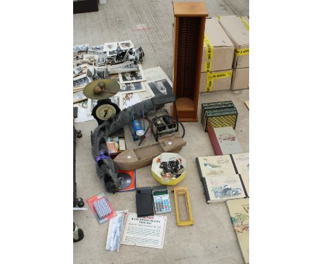 AN ASSORTMENT OF ITEMS TO INCLUDE SCALES, A BOAT AND A FOOT PUMP ETC 