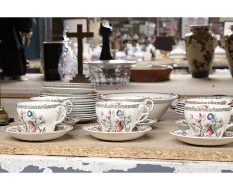 A QUANTITY OF VINTAGE JOHNSON BROS INDIAN TREE PATTERN, TO INCLUDE DESSERT BOWLS, A SERVING BOWL, CUPS, SAUCERS, SIDE PLATES,