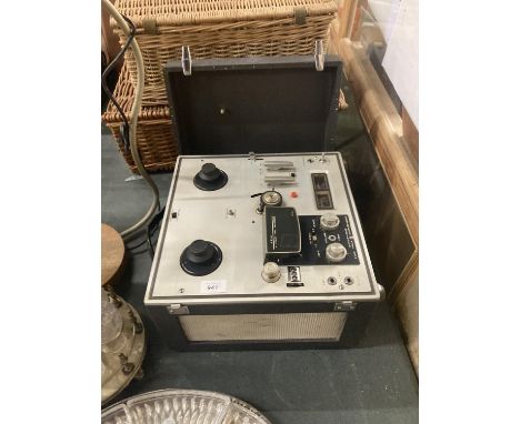 A VINTAGE AKAI 4 TRACK TAPE RECORDER 