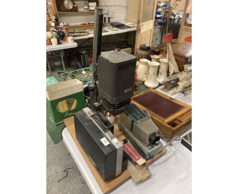TWO VINTAGE PROJECTORS TO INCLUDE A YOUNGS HI-LYTE PLUS AN AXOMAT 5 STANDARD ENLARGER 