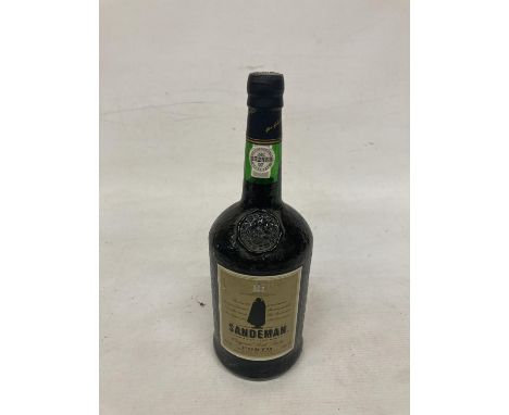 A 1L BOTTLE OF SANDEMAN RUBY PORT 