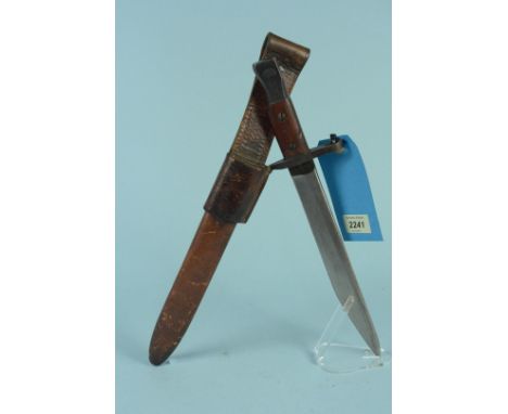 A Canadian Ross bayonet Mk II (issue date 1/16) with Mk II scabbard (issue date 9/16)