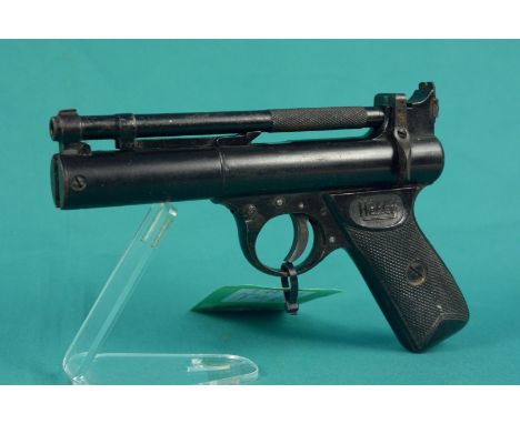 A Webley &amp; Scott 'Premier' .22 air pistol (Batch No.129), early 1970's, as a post 1939 air weapon the restrictions of the