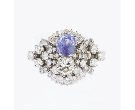 Hochkarätiger Diamant-Ring mit natürlichem Ceylon-Saphir. Platin, gest. PT. Der unerhitzte Ceylon Saphir im Kissenschliff ca.