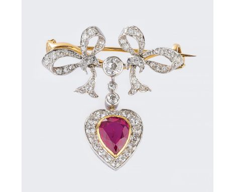 Jugendstil Diamant-Brosche mit Rubin-Herz-Hänger. Anf. 20. Jh. 14 kt. Roségold mit Platin. Der zargengefasste Rubin im Tropfe
