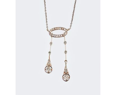 Jugendstil Diamant Anhänger an Kette. Um 1915/20. 14 kt. Roségold mit Silber. Hänger mit 10 Diam. im Übergangsschliff zus. ca