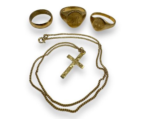A collection of 9ct gold jewellery. Comprising a substantial signet ring, engraved with the initials EKN, size W; a smaller s