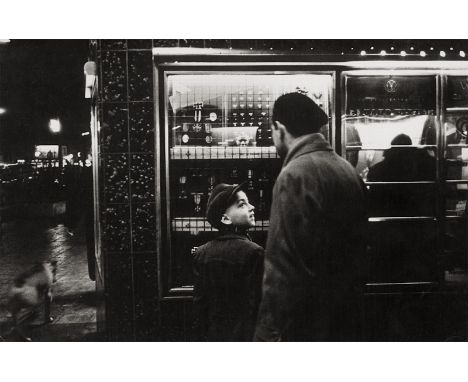 Fischer, Arno -- "West-Berlin, Kurfürstendamm". 1956. Vintage gelatin silver print. 18,7 x 28,8 cm. Signed, titled and dated 