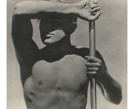 Hoyningen-Huene, George -- "Horst Torso, Paris". 1931/printed later. Rotogravure mounted on board. 21 x 23 cm (34,2 x 36,8 cm