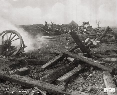 World War I -- Photographer: Carl Drausfeld, Benninghoven and Bufa. Images of World War I. 1914-1918. 7 vintage gelatin silve