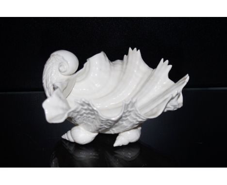 Royal Worcester G971 Clam Dish