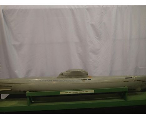 Radio controlled German U-boat, type XXI, approximate L: 160 cm, fitted twin props, ballast pump/tank etc, no transmitter, re