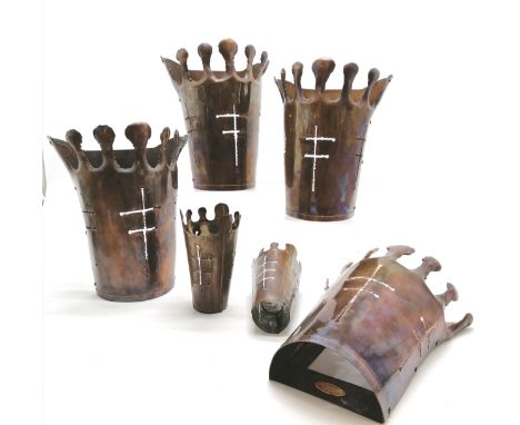 Jane Knapp set of 4 x hand worked copper Vathek wall lights with arrow slit detail (27.5cm drop x 22cm) with matching pair of