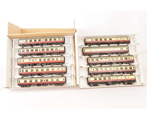 Bachmann 00 Gauge BR Mk1 maroon and custard Coaches (10), including, All 2nd (3), Restaurant Cars (2), Buffet Car, All 1st , 