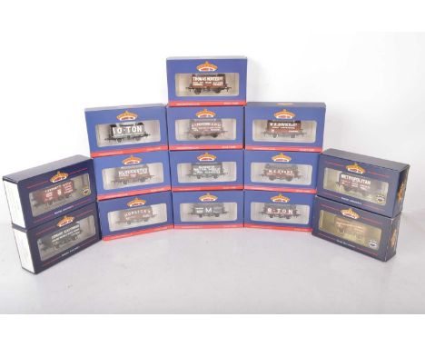 Bachmann OO Gauge Collectors Club Private Owner Plank Wagons (14), all boxed, five plank wagons, 37-2017K M E Evans, 37-2019K