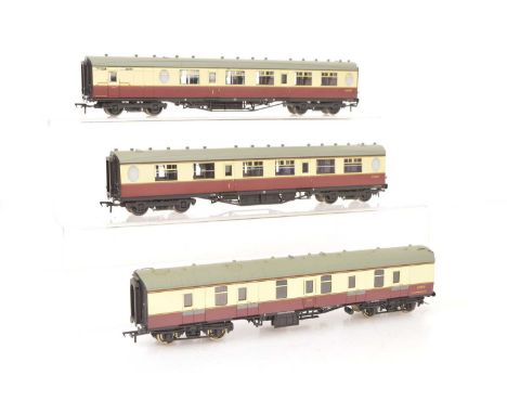Bachmann 00 gauge Thompson BR maroon and cream Coaches 3),  1st/2nd/Brake, 1st/2nd and Mk 1 all Parcels/Brake E80621 (fitted 