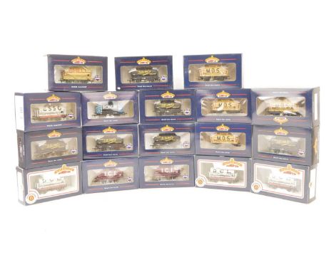 Bachmann OO Gauge Private Owner Tank Wagons (18), all boxed, 33-510 M.O.S. (4), 37-650 I.C.I. (2), 33-507 DCL, 37-651 Bitumul