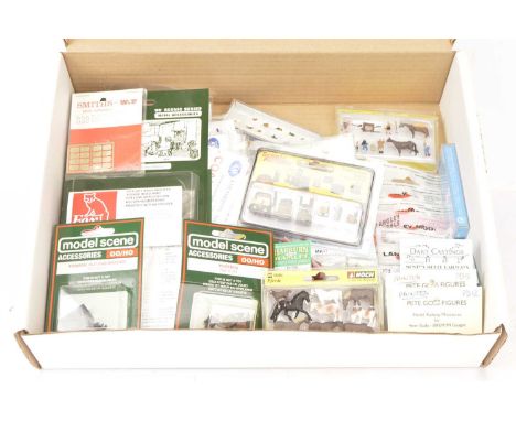 OO/HO Scale Small Trackside Accessories and Kits (60+), all packaged/cased, white metal figures/accessories, Dart Castings (1