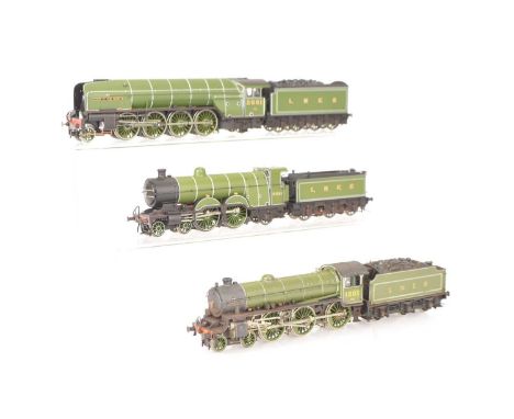 Bachmann Hornby and Kitbuilt 00 Gauge LNER Locomotives and Tenders (3), Bachmann Atlantic 4-6-2 3251 with crew and Kadee styl