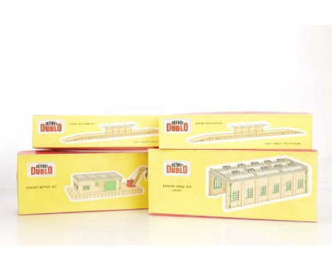 Hornby-Dublo 00 Gauge 2-Rail plastic  Building Kits (4),  5005 Engine Shed Kit, 5020 Goods Depot Kit, 5030  Island Platform K